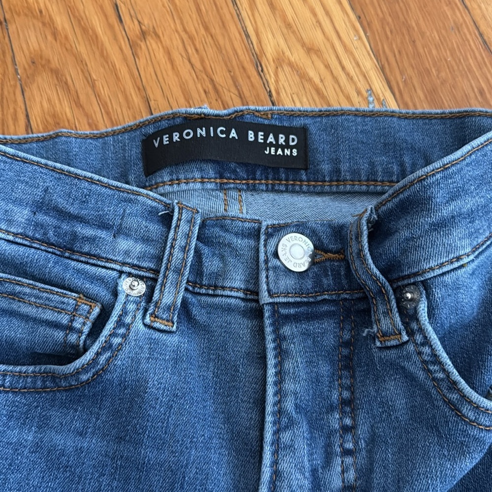 VERONICA BEARD Carly High Rise Kick Flare cropped Jean in Sierra 25 - Picture 3 of 7